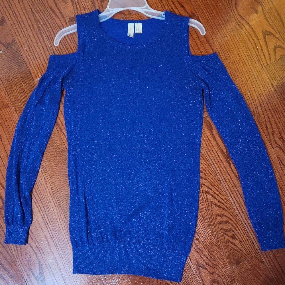 Sweater - Picture 2 of 3